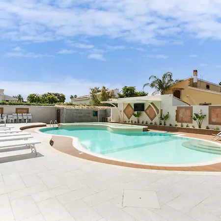 Amazing Home In Punta Milocca * Terrauzza